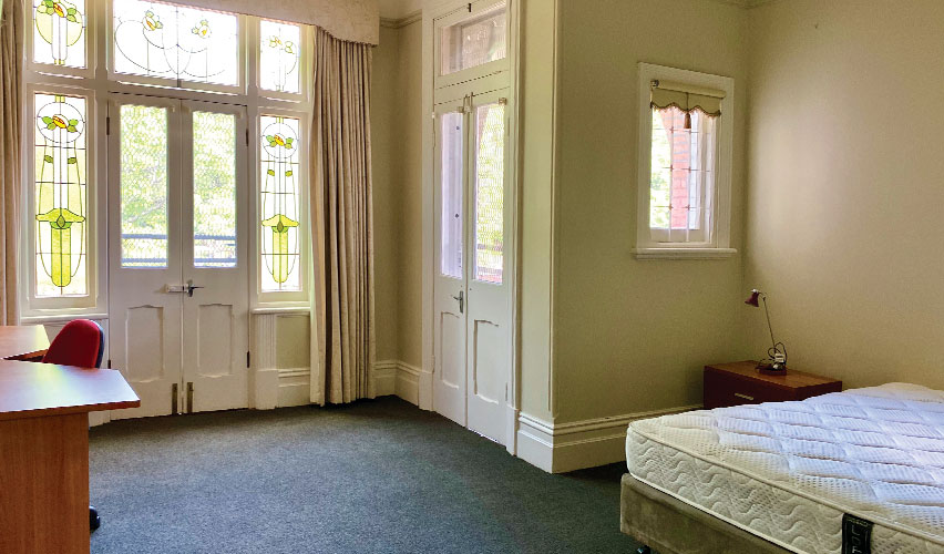 Royal Parade Trinity College bedroom